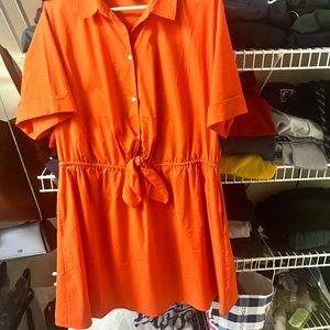 Cute button up dress. Worn once like it but it is too big now